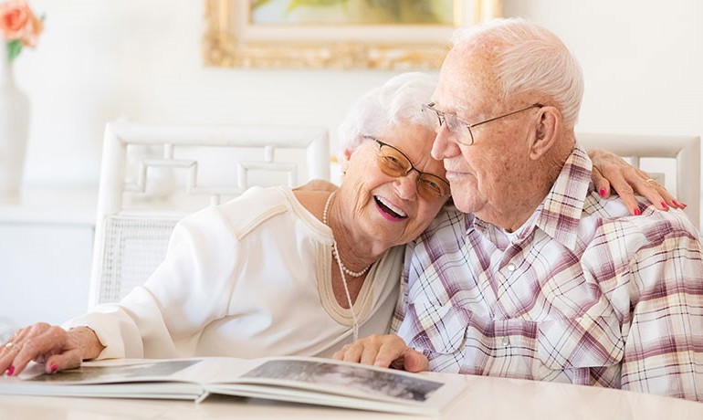 Muryl and Christiane Cole hugging